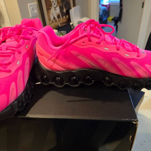 Nike Air Max Dn8 Dn Hyper Pink-Black-Hyper Pink Sneaker Men Sz 10 New FQ7860-600 - Picture 3 of 14